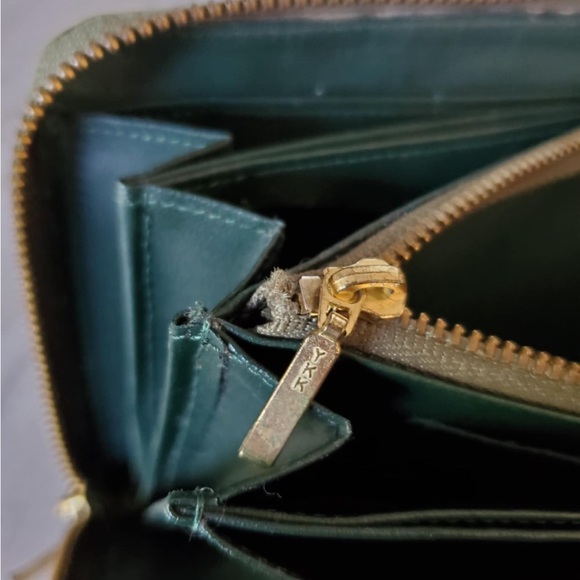 Vintage Enrico Green Pebble Leather Wallet - Picture 9 of 9